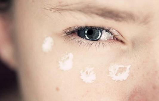 這些壞習(xí)慣讓皺紋肆意橫生!