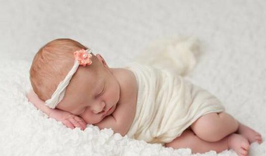 寶寶患急性咽喉炎的原因