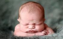 一歲的寶寶暴力咋辦？