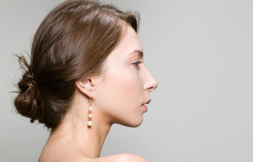 頭皮松弛居然會導(dǎo)致臉部皺紋？