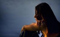 ?月經(jīng)遲遲不來是貪涼導(dǎo)致的？