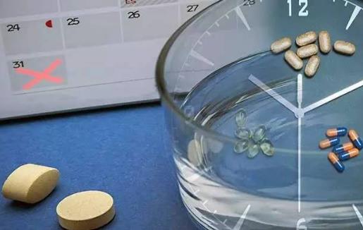 臨睡前吃藥會更損傷肝臟 避免藥物對肝臟傷害的方法