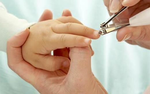 手指出現倒刺 春季護膚必不可少了