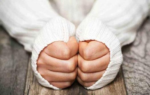 手腳容易出汗的原因 常吃養生粥緩解手腳出汗