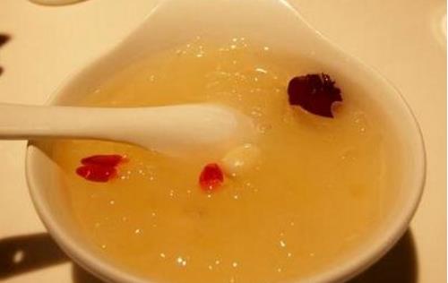 銀耳營養價值高 春季止咳潤肺可吃它