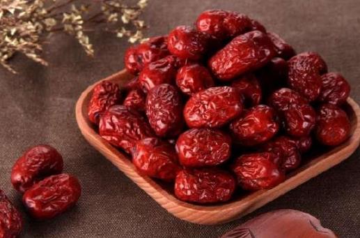 補(bǔ)氣養(yǎng)血的食物 除了食療也可以用按摩補(bǔ)氣血