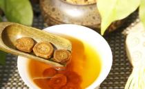 牛蒡茶可消除人體毒素 經(jīng)常熬夜來(lái)杯牛蒡茶補(bǔ)氣強(qiáng)身