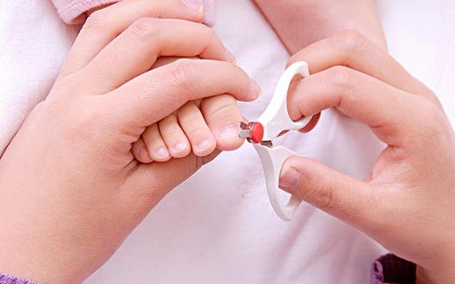 給寶寶剪指甲 別掉進這5個坑