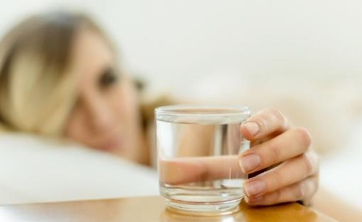 喝水也有很多講究 牢記3個喝水技巧才養生