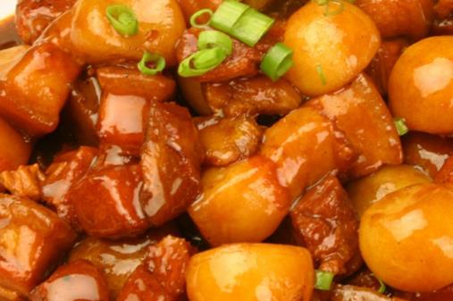 燜煮土豆吃膩了?不妨換這做法嘗嘗,軟爛美味,酸甜可口