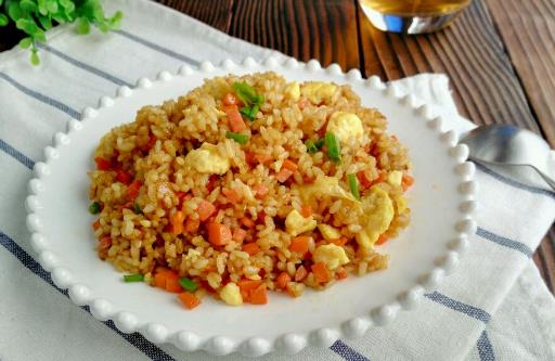 掌握幾個(gè)“炒飯”技巧，幫你做好小吃攤，從簡(jiǎn)從速的做出