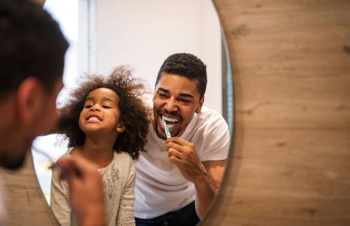 錯(cuò)誤的刷牙方式對(duì)牙齒的損害有多大？究竟應(yīng)該怎么刷！