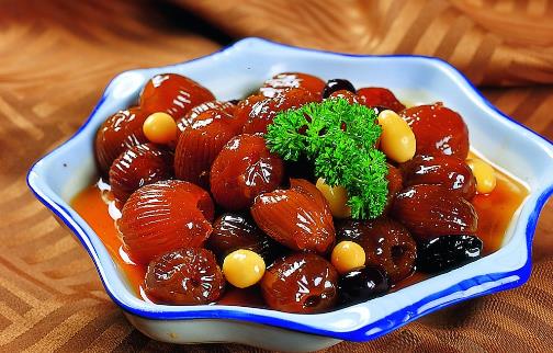 紅棗應該生吃還是熟吃？營養(yǎng)專家提醒：腸胃不好的人，別