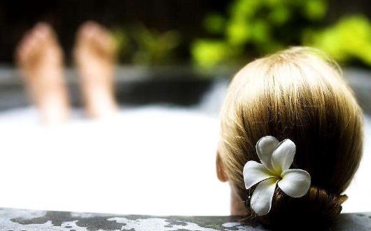 蚊蟲多被咬奇癢難耐 祛病驅(qū)蚊藥浴推薦