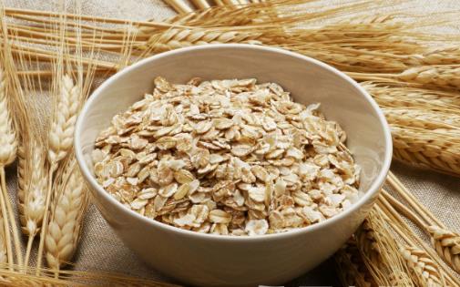 燕麥很多人喜歡吃，燕麥的營養價值很高，那么吃燕麥有什