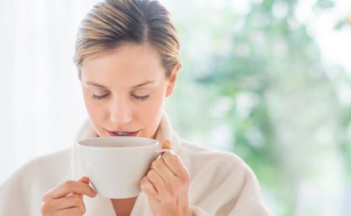 敲打經(jīng)絡(luò)養(yǎng)生 推薦幾個(gè)新潮排毒方法