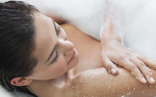 洗澡太勤皮膚受不了 夏天洗澡有些事剛做完不要洗澡