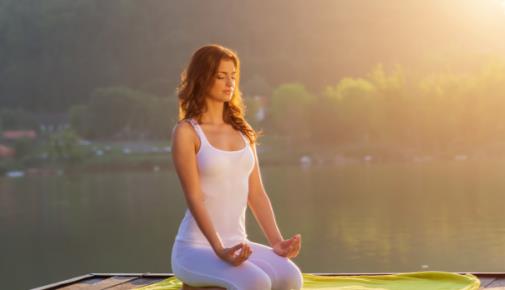 簡單的瑜伽動(dòng)作，緩解坐骨神經(jīng)痛