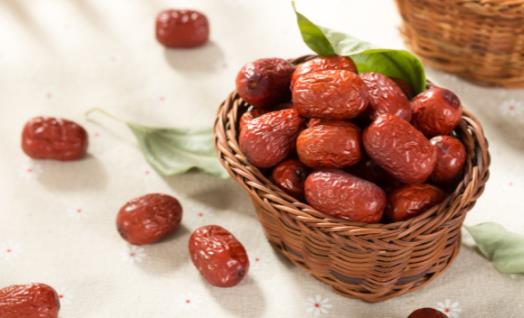 紅棗養生治病六大功效 食用紅棗需注意搭配