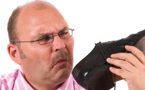 總是腳臭怎么辦？教你4招輕松去腳臭