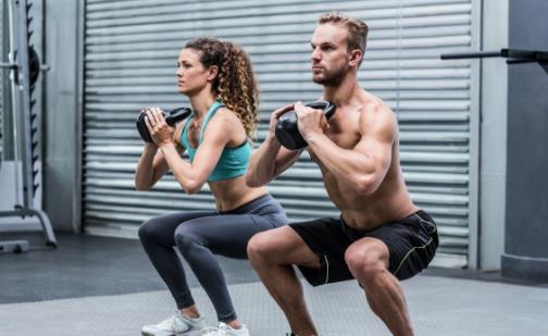 每天100個(gè)深蹲俯臥撐 一年后會(huì)有怎樣的改變