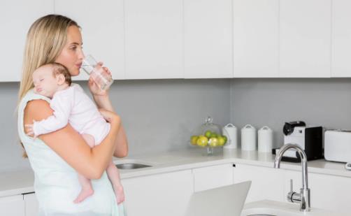 中國人為什么不能喝涼水?塞牙!