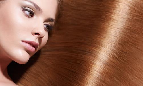 5招解決頭發(fā)油膩 洗發(fā)后溫柔地對(duì)待秀發(fā)