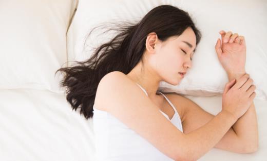打呼嚕對身體產生危害 九招治療打鼾
