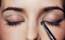 派對貓眼妝的妝容要點 4種畫法演繹不同風(fēng)情