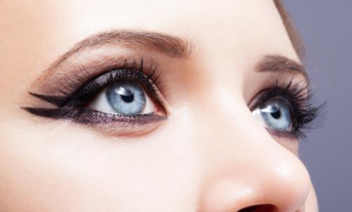 眼部卸妝有技巧 趕緊學起來