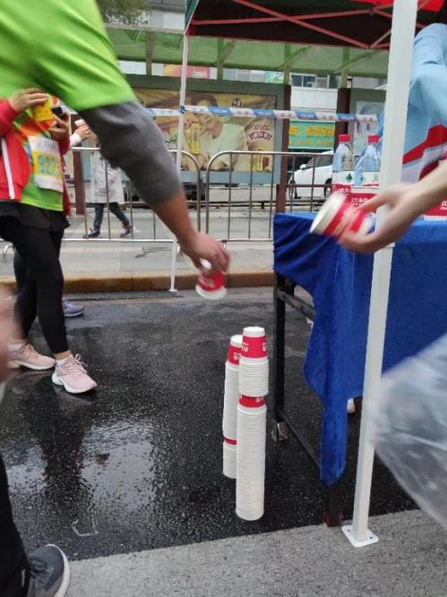 萬人跑過的42公里萬科“莞馬”，環衛工清潔只花了10分鐘？