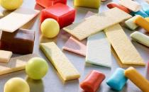 嚼口香糖能夠緩解注意力 經常嚼口香糖對身體的利與弊 