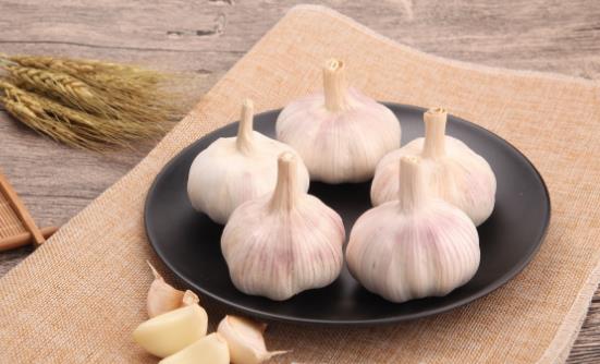 空腹時(shí)千萬(wàn)別吃這8種水果 空腹飲食十四忌