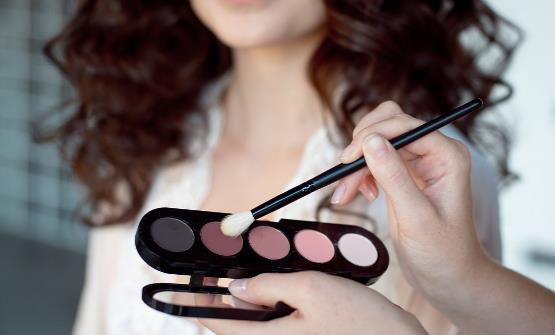 怎么讓你的眼睛更有神