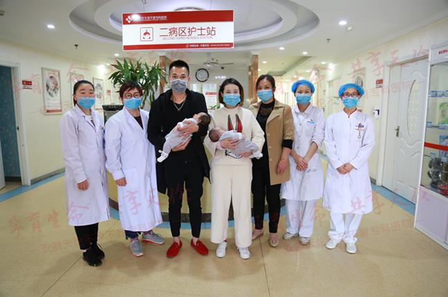 楊女士誕下龍鳳胎，在合肥安徽天倫醫院治療不孕
